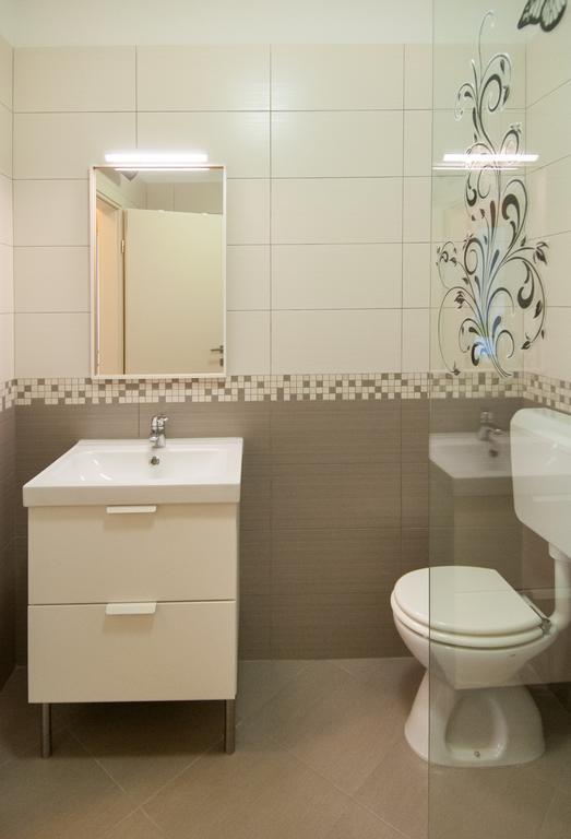 Studio And Apartment Nadia With Garden ポレッチ エクステリア 写真